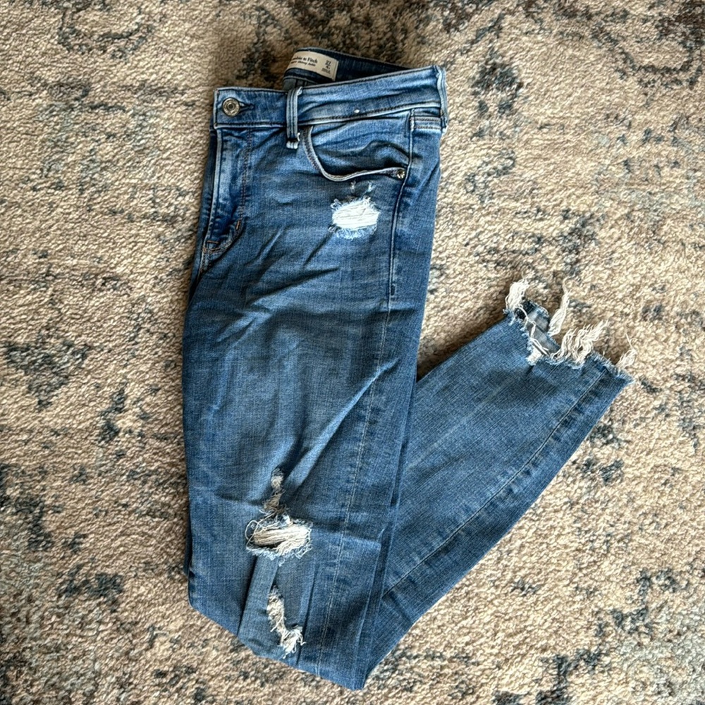 Abercrombie and Fitch Mid Rise Super Skinny Ankle Jean